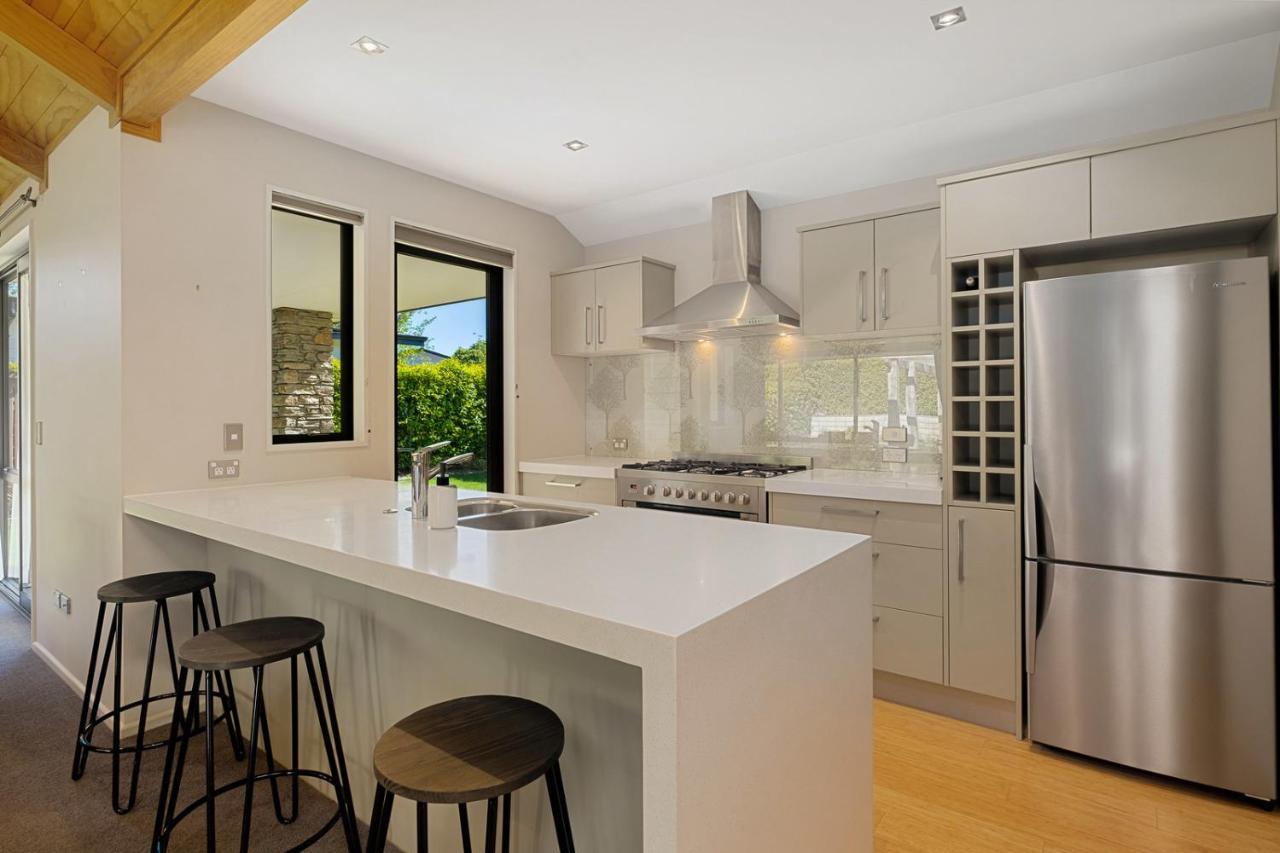 Roys Bay Lodge - Wanaka Holiday Home Zewnętrze zdjęcie